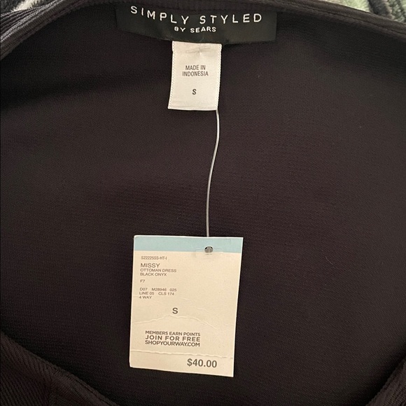 Simply Styled Elegant Black Mini Dress - Picture 6 of 6